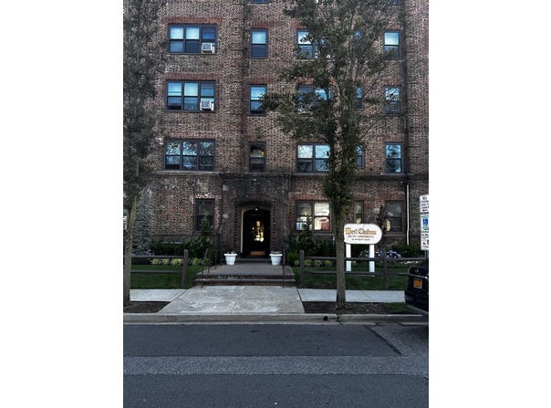 141 Wyckoff Place, Woodmere, NY 11598