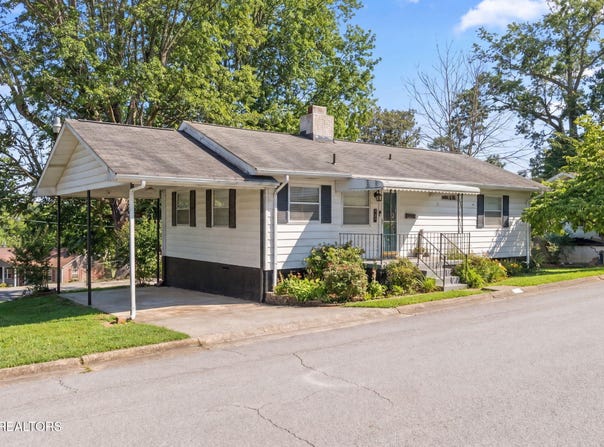 101 Glendale Lane, Oak Ridge, TN 37830