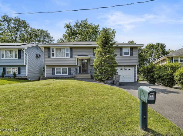 23 Hialeah Drive, Troy, NY 12182