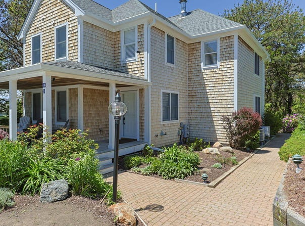 48 Harry Kemp Way, Provincetown, MA 02657