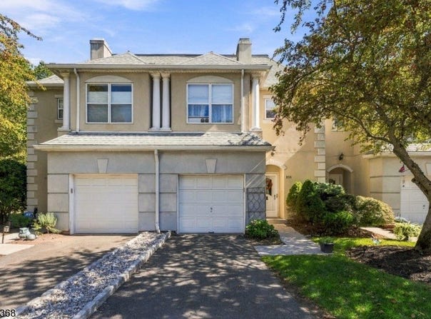 8311 Brittany Dr, Wayne Twp., NJ 07470-3219