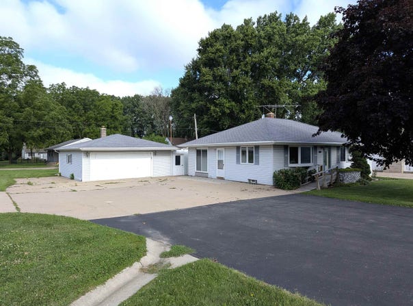 2013 N LYNNDALE Drive, APPLETON, WI 54914-1839