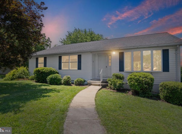 5 PEMBERTON DRIVE, EAST BERLIN, PA 17316