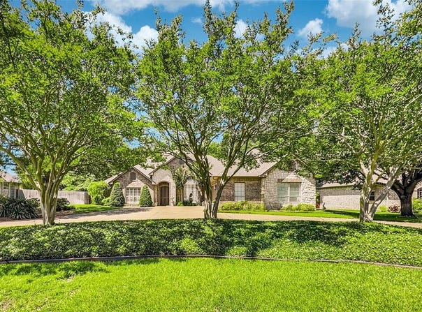 2215 Firestone Circle, Tyler, TX 75703