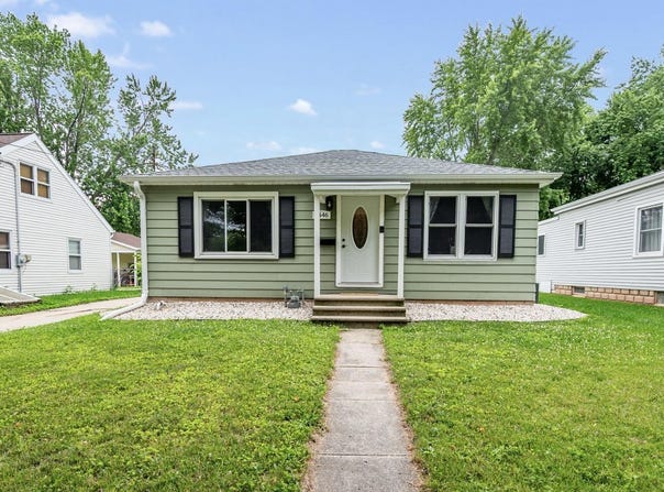 1446 EMILIE Street, GREEN BAY, WI 54301