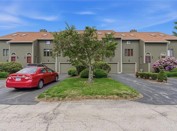 9 Tamarac Drive, Smithfield, RI 02828