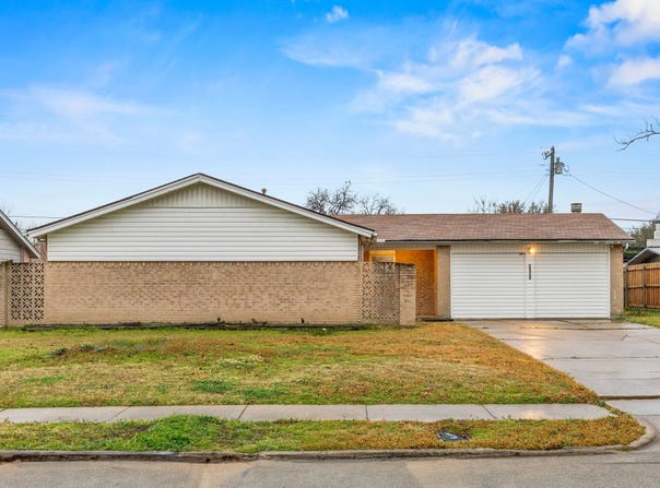 2438 Lasalle Drive, Irving, TX 75062