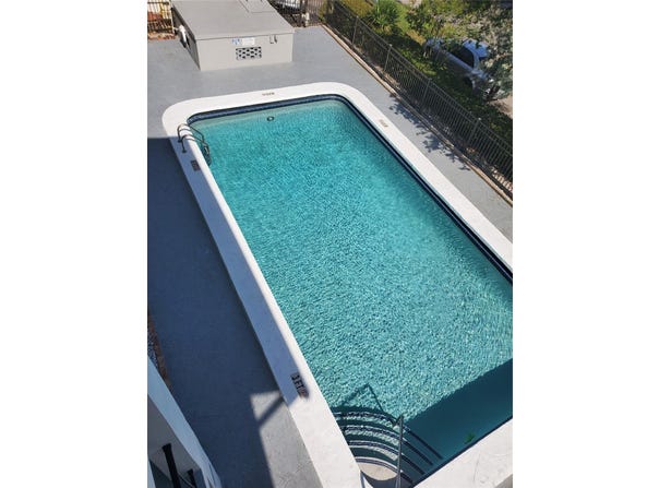 1021 NE 24th Avenue, Pompano Beach, FL 33062