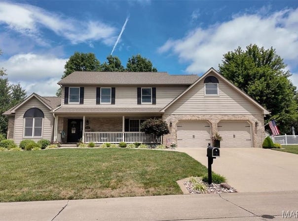 315 Lake Forest Drive, Belleville, IL 62220