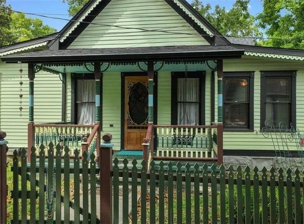 110 Wall  ST, Eureka Springs, AR 72632