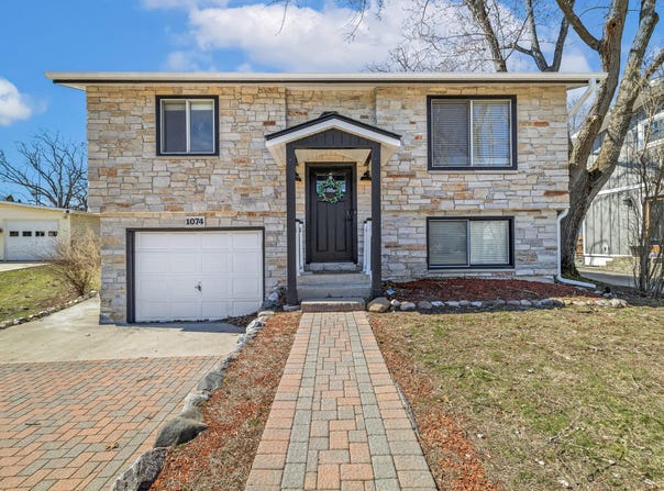 1074 Mobile St, Lake Geneva, WI 53147