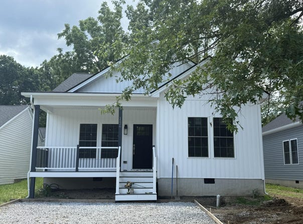 1526 2ND ST, WAYNESBORO, VA 22980