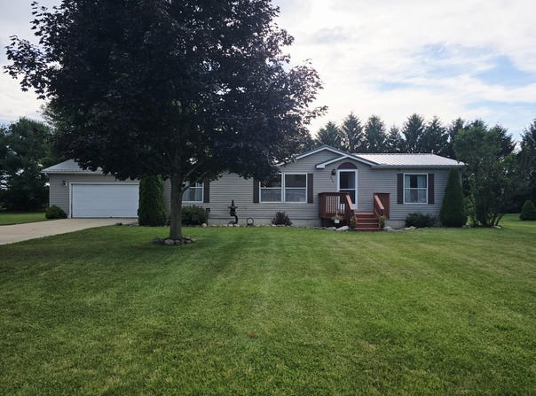274 Pioneer Street, Mendon, MI 49072