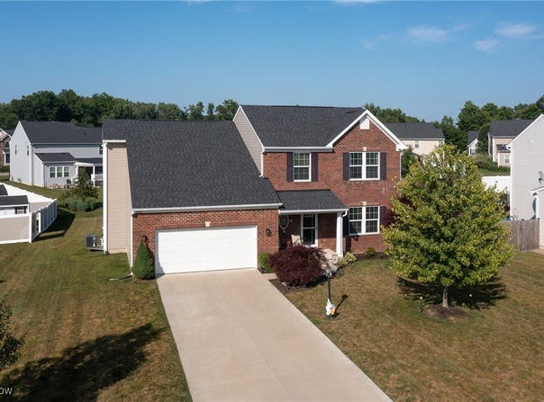 31864 Suncrest Circle, North Ridgeville, OH 44039