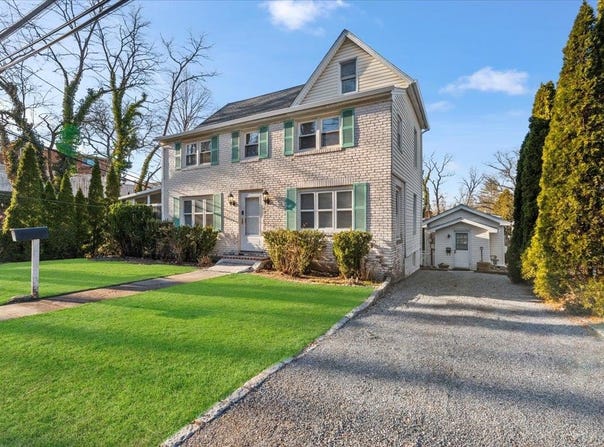 2 Preston Street, Port Washington, NY 11050