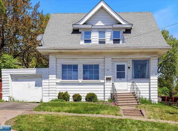 5911 Elinor St., Duluth, MN 55807