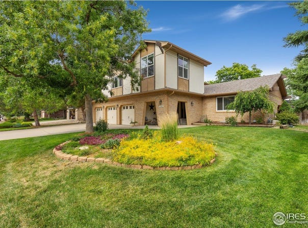 1148 Columbia Dr, Longmont, CO 80503