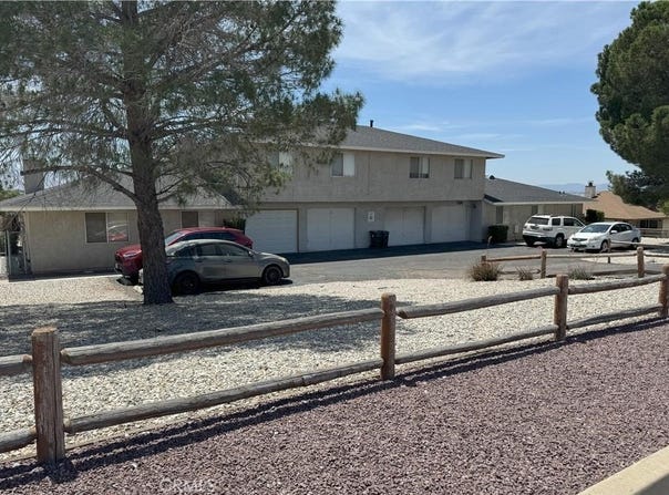 16247 Viho Road, Apple Valley, CA 92307