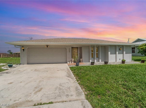 1214 SW 8th Court, Cape Coral, FL 33991