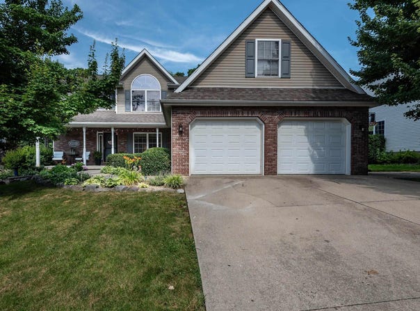 2668 S TWIN OAKS Valley, Bloomington, IN 47403