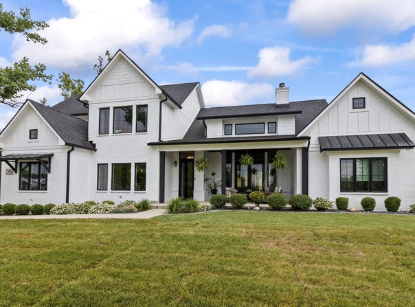 4808 Lakeview Drive, Greenwood, IN 46143