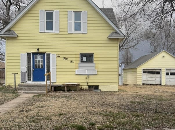 655 H St, Phillipsburg, KS 67661