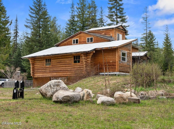 295 Old Range Rd, Clark Fork, ID 83811