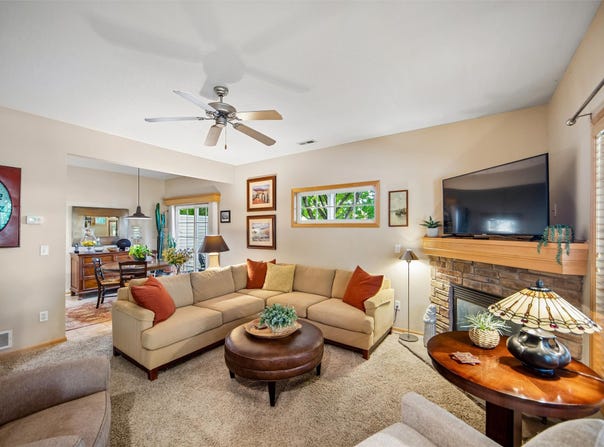 15598 Buena Vista Lane, Clive, IA 50325