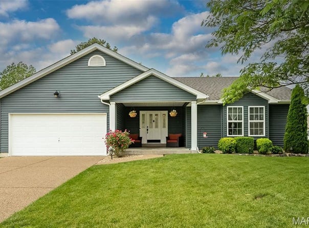 1865 Highgrove Drive, O'Fallon, MO 63366