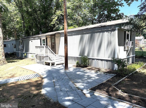 988 TEQUILA STRAIGHT Drive, LOTHIAN, MD 20711