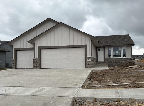 161 Anniston Ct., Derby, KS 67037