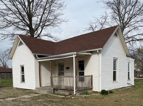 508 Ellsworth AVE, Marshall, MO 65340
