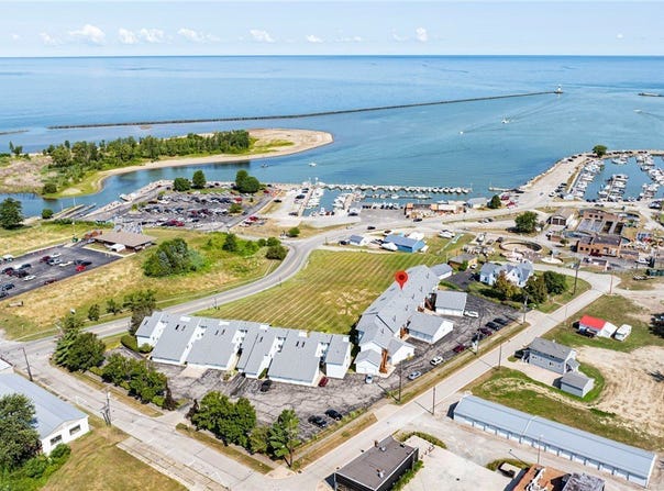 1025 Harbor Street unit: 23, Conneaut, OH 44030