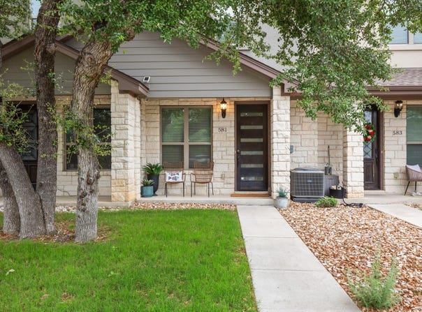 581 Demarett DR, Point Venture, TX 78645