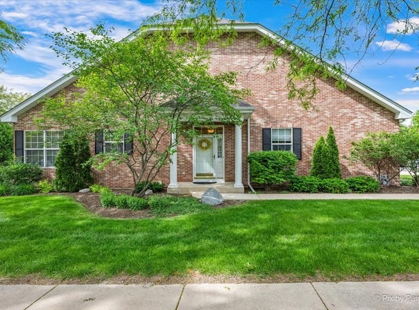 4093 Pheasant Court, St. Charles, IL 60174