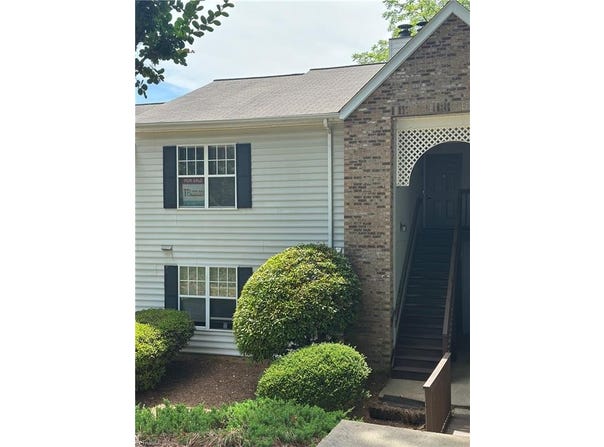 4020 Whirlaway Court, Clemmons, NC 27012