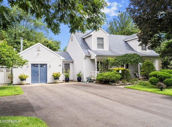 33 Willow Brook Road, Freehold, NJ 07728