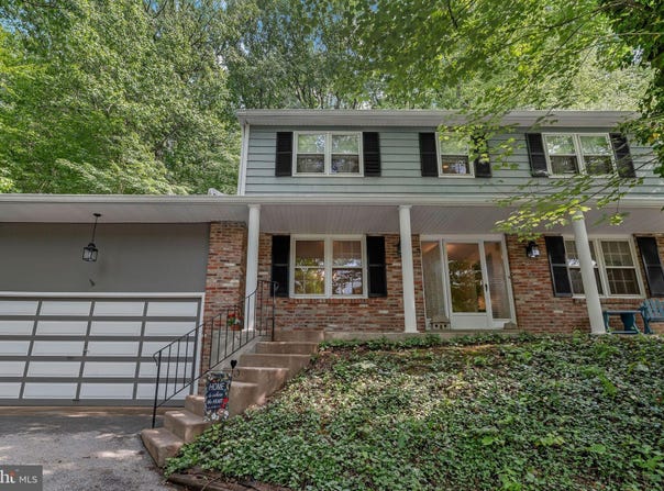 355 ARDEN, GULPH MILLS, PA 19428