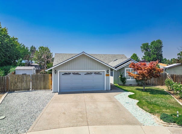 167 Keystone Court, Central Point, OR 97502