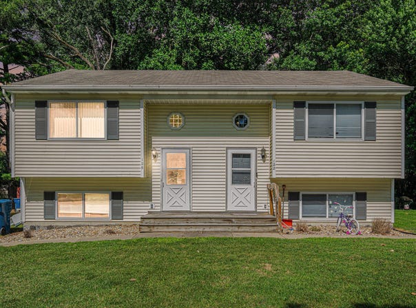 123-127 Jeffrey Street, Chesterton, IN 46304