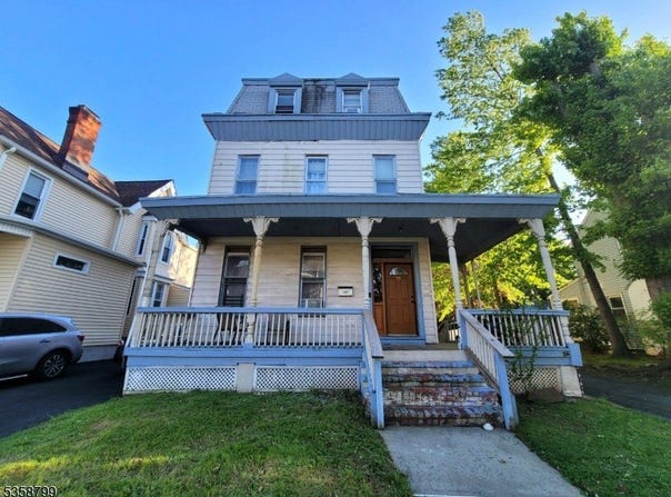 79 Norman St, East Orange City, NJ 07017-3414