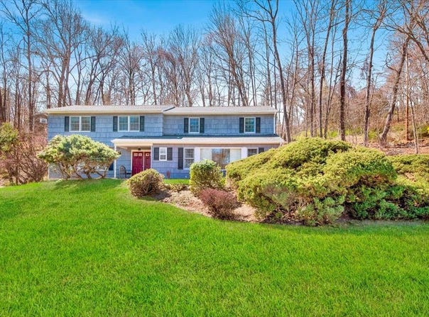 2 Walden Street, Somers, NY 10589