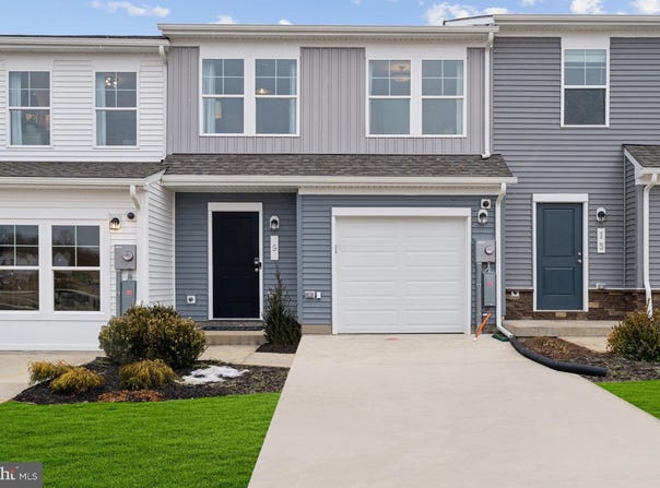215 OLYMPUS ROAD, CHARLES TOWN, WV 25414