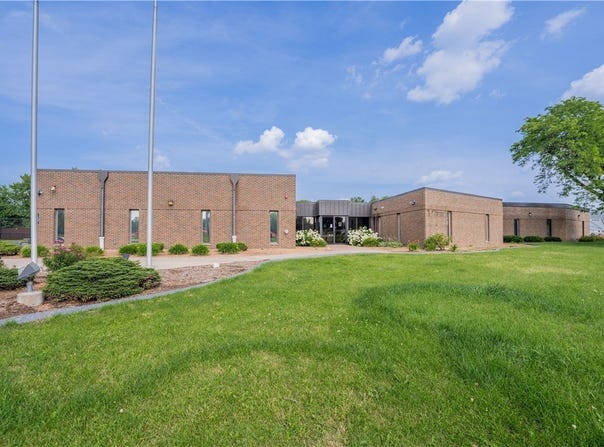 1825 N Clairemont Avenue, Eau Claire, WI 54703