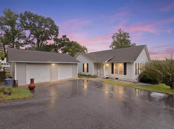 350 Harbor Crest Drive, Waterloo, SC 29384