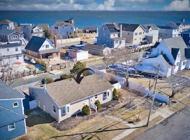 95 S Bay Drive, Babylon, NY 11702