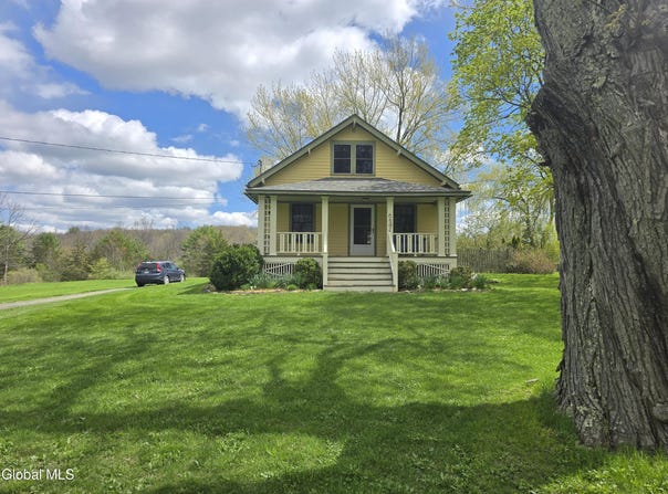 6542 Hill Street, Hudson, NY 12534