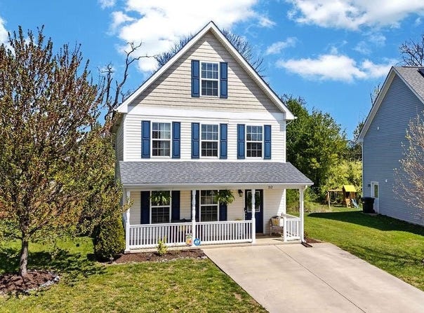 312 EVERSHIRE ST, WAYNESBORO, VA 22980