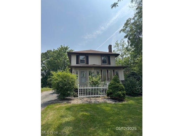 250 Center Road, Bedford, OH 44146