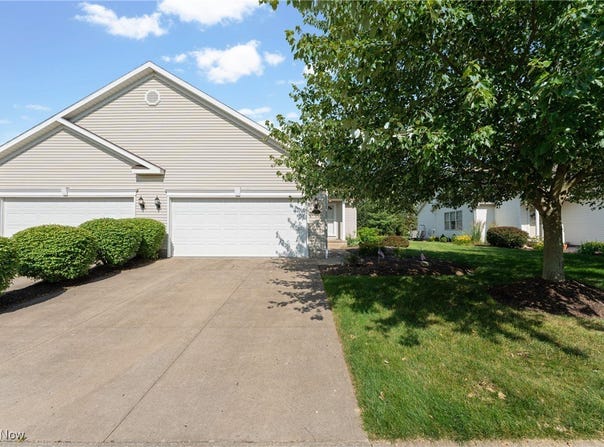 2270 Wright State Drive SE, Massillon, OH 44646